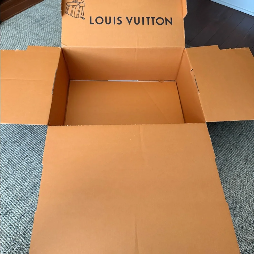 Louis Vuitton Signature Orange Box 📦🧡